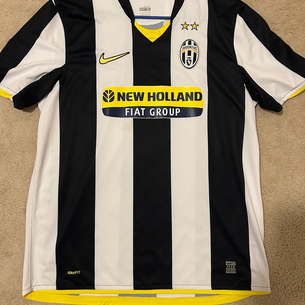 Nike Juventus Vintage- Striped Jersey - Home Kit.